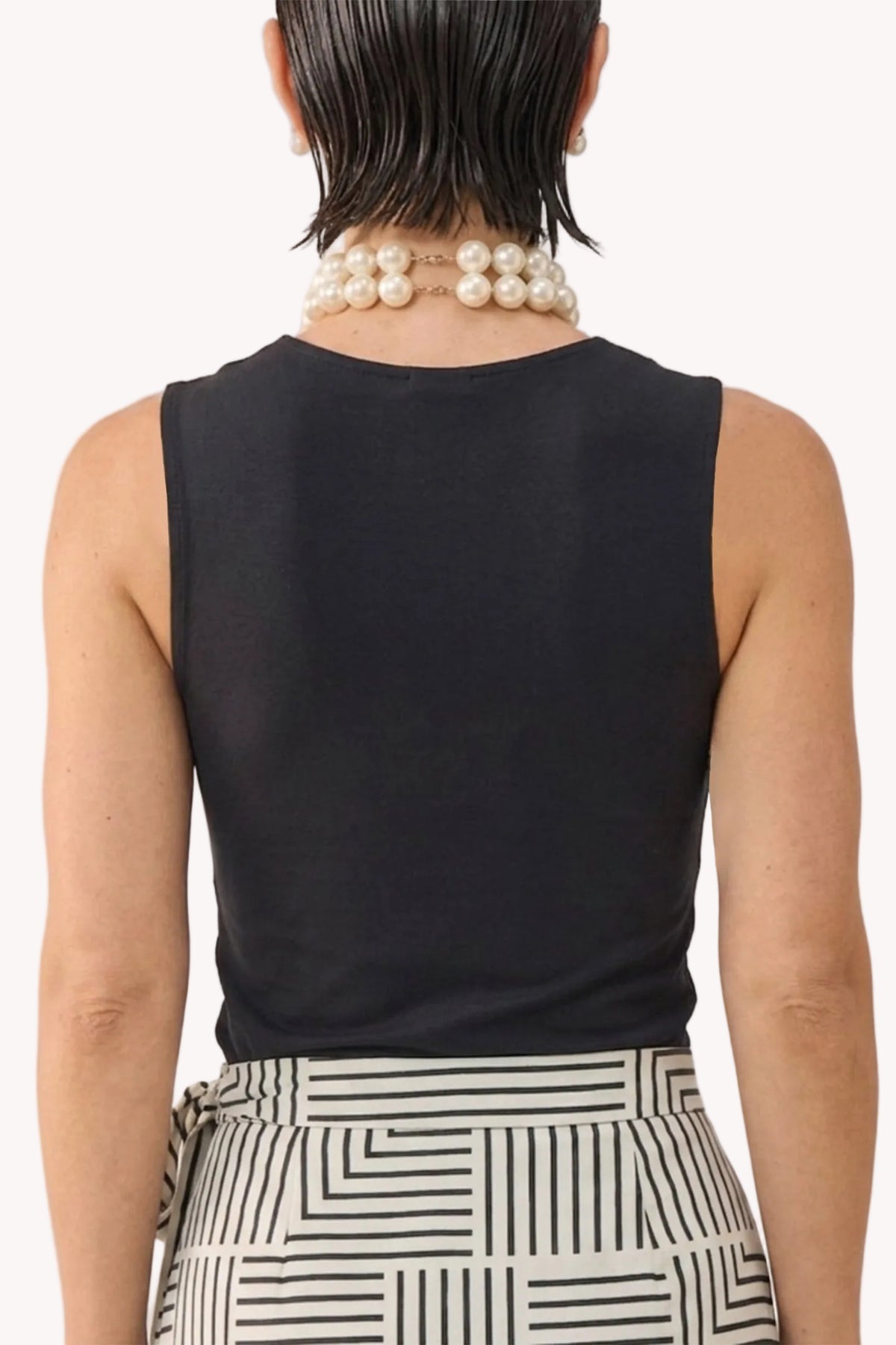 Regular Sweetheart Neck Top in Black