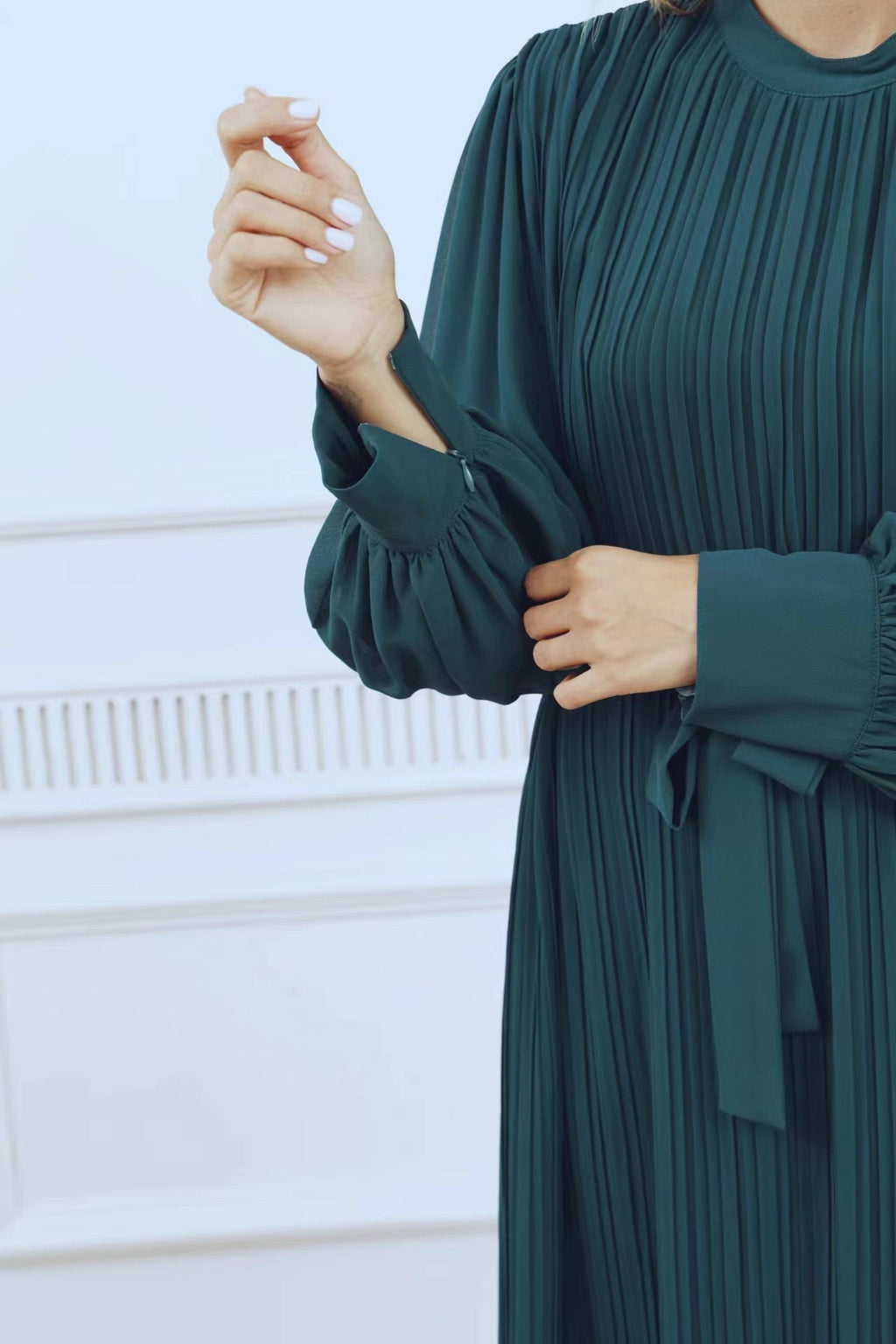 Emerald Green Pleated Poly-Chiffon Long Sleeve Maxi Dress (49.5") – Miss Finch NYC