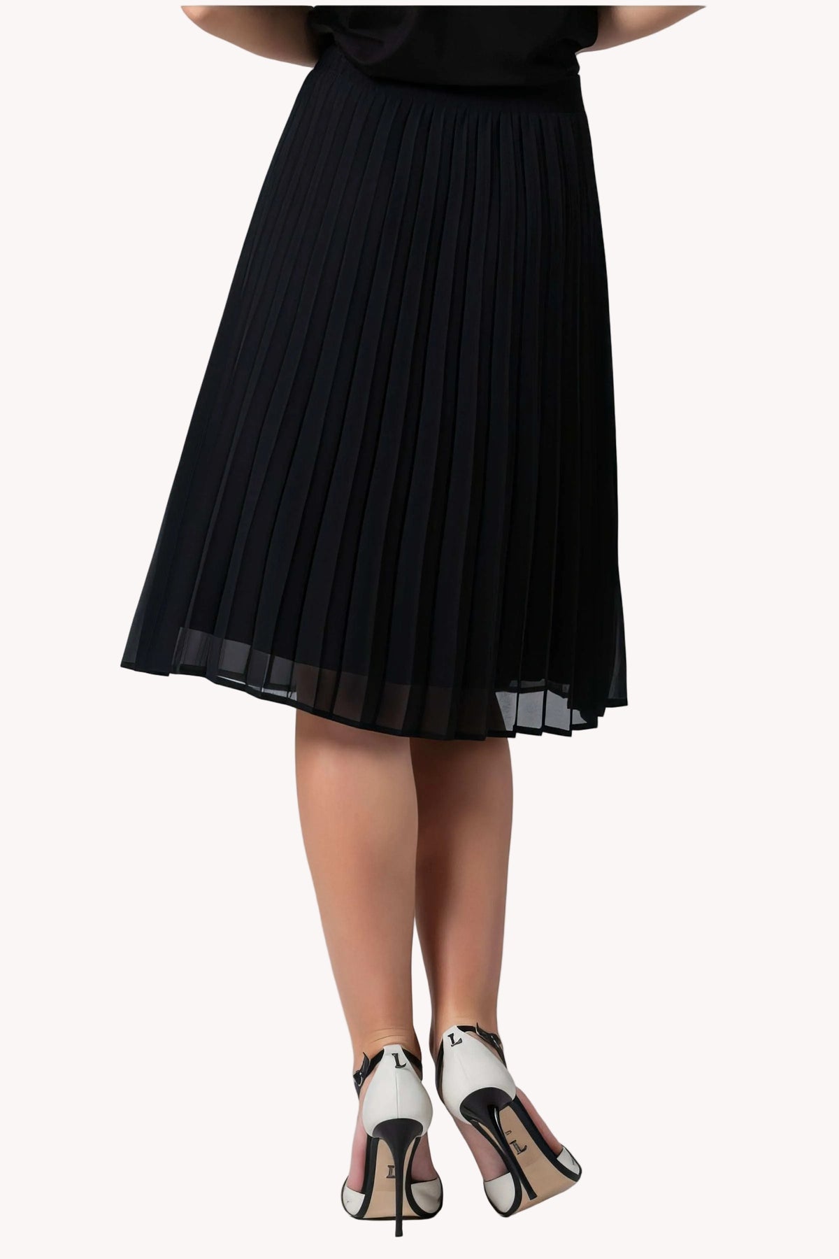 Black Pleated Skirt, Lola