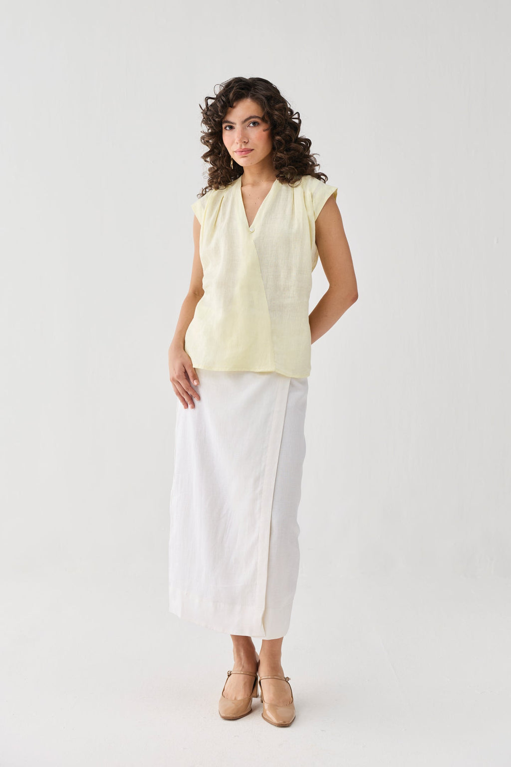 V-neck Overlap Top in Butter Lemon
