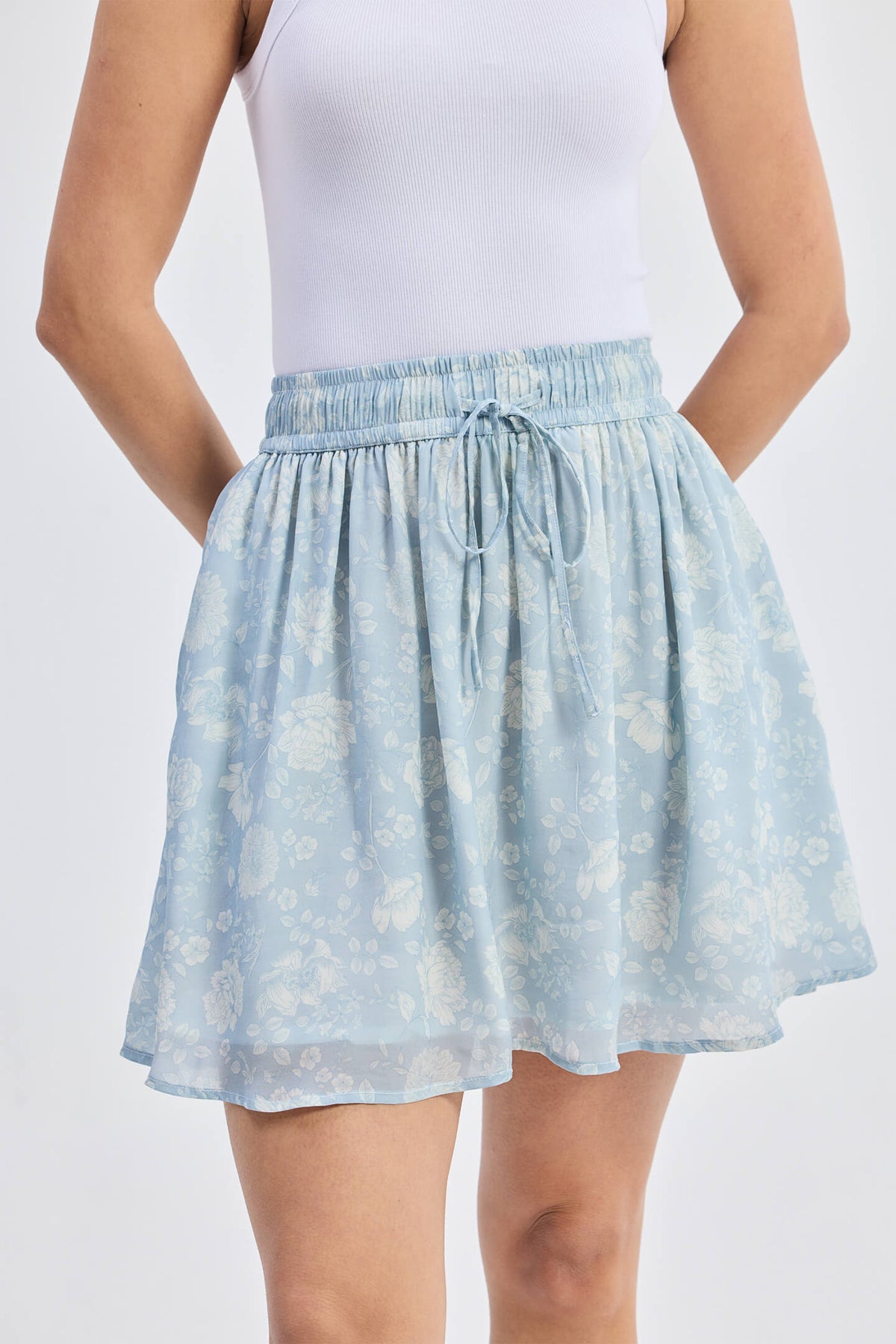 Drawstring Short Skirt in Blue Florals