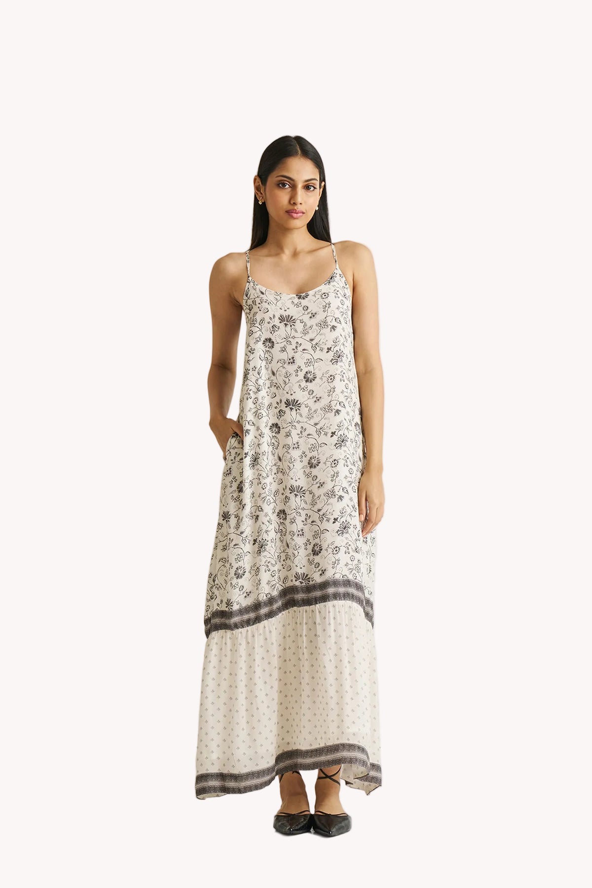Flowy Maxi Dress in Black Florals