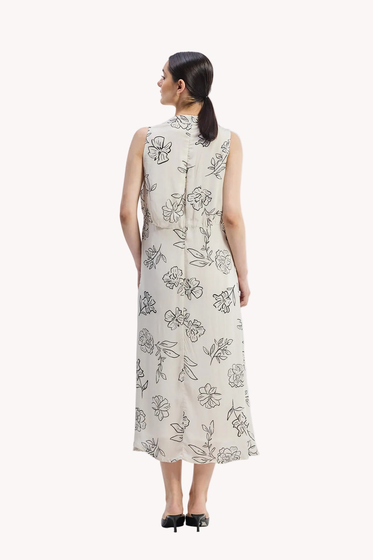 Front Twist Maxi dress in Black Florals