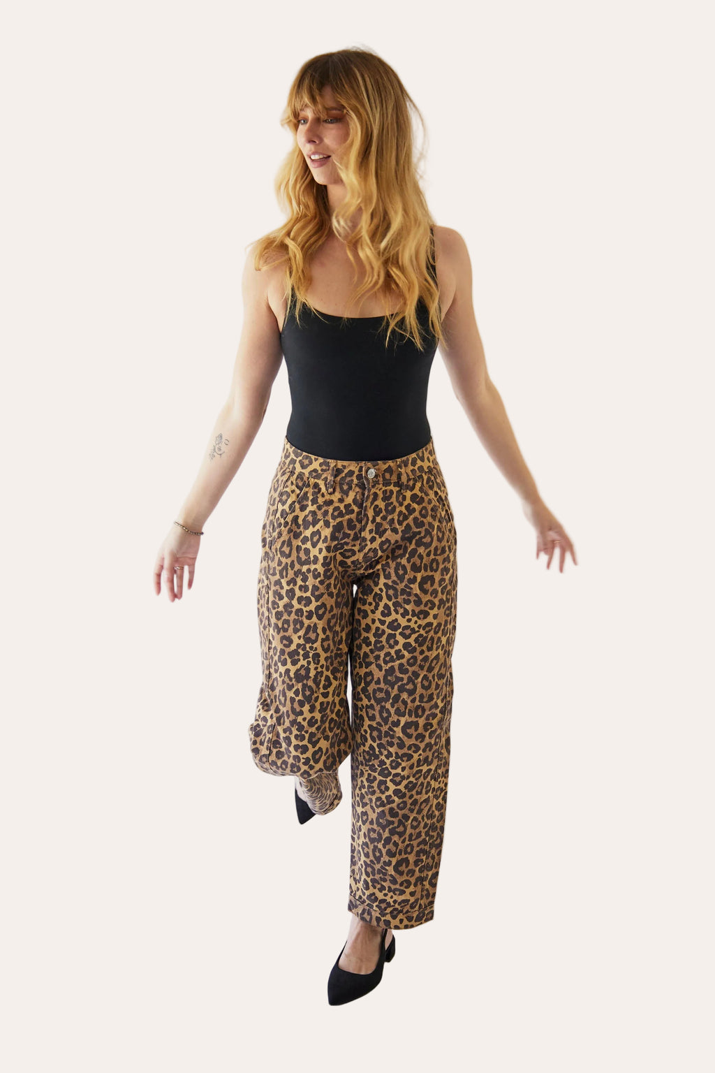 Tara Barrel Pant in Leopard