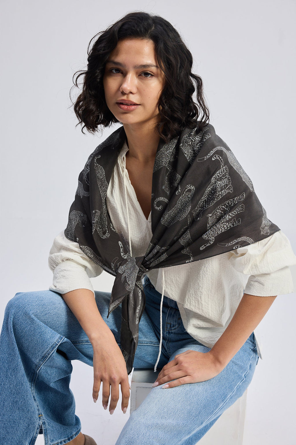 Relaxed Fit Top with Front-tie in Cream