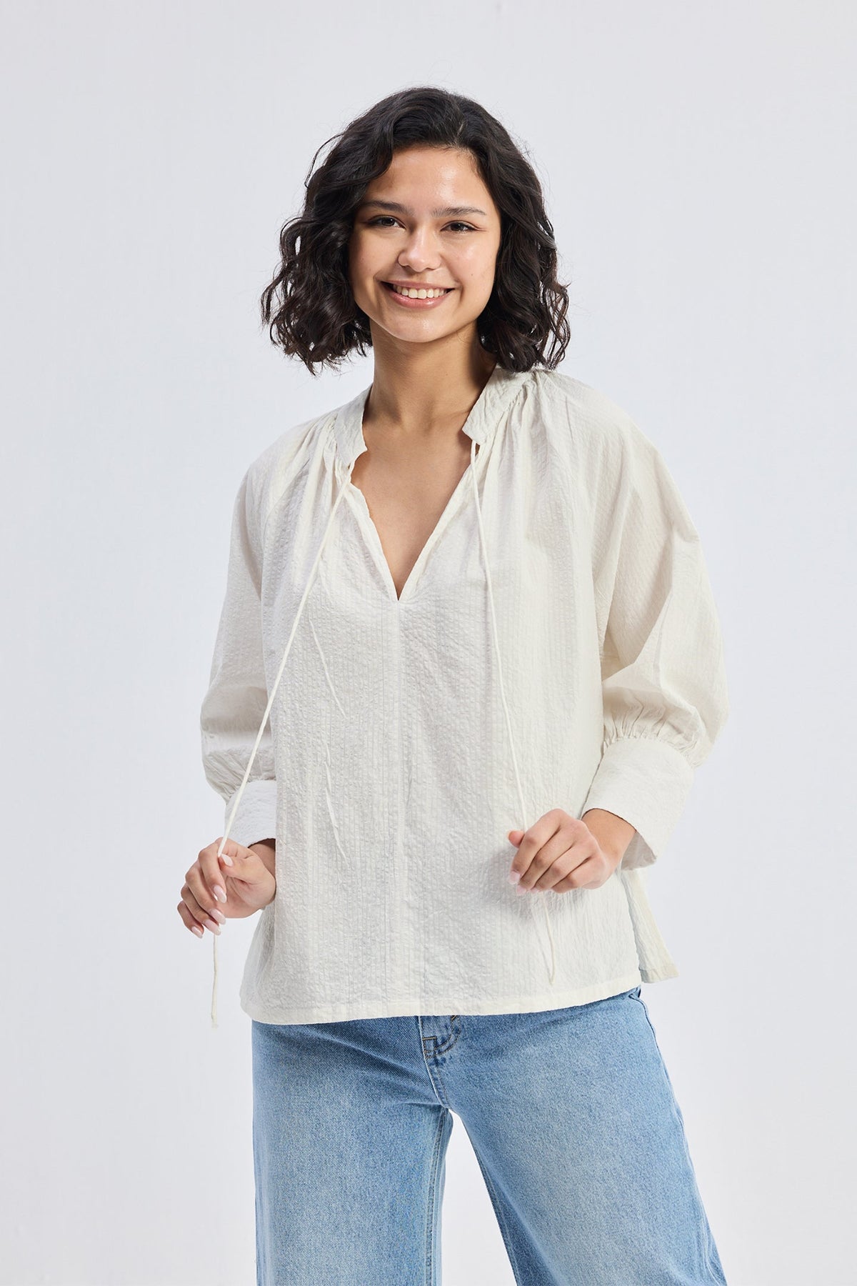 Relaxed Fit Top with Front-tie in Cream