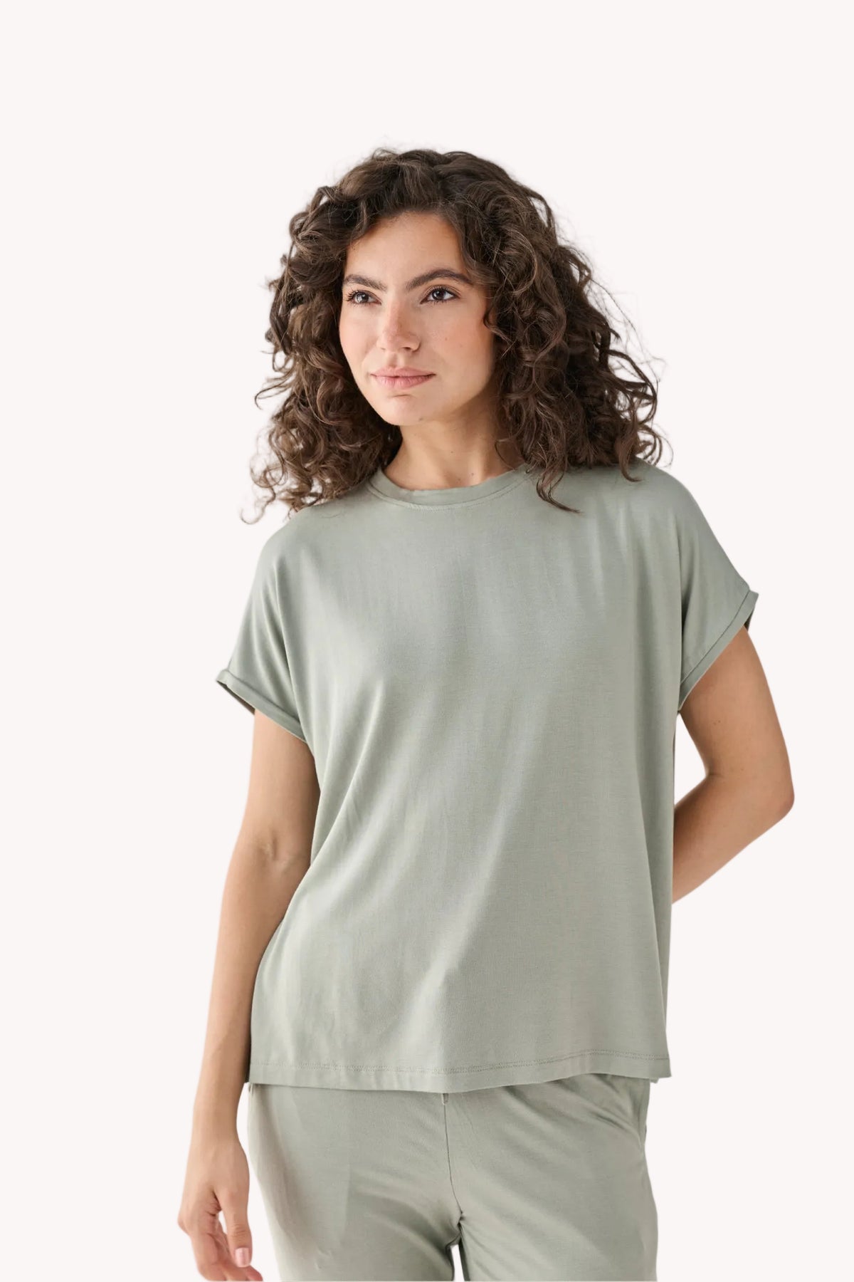 Relaxed Tee in Olive