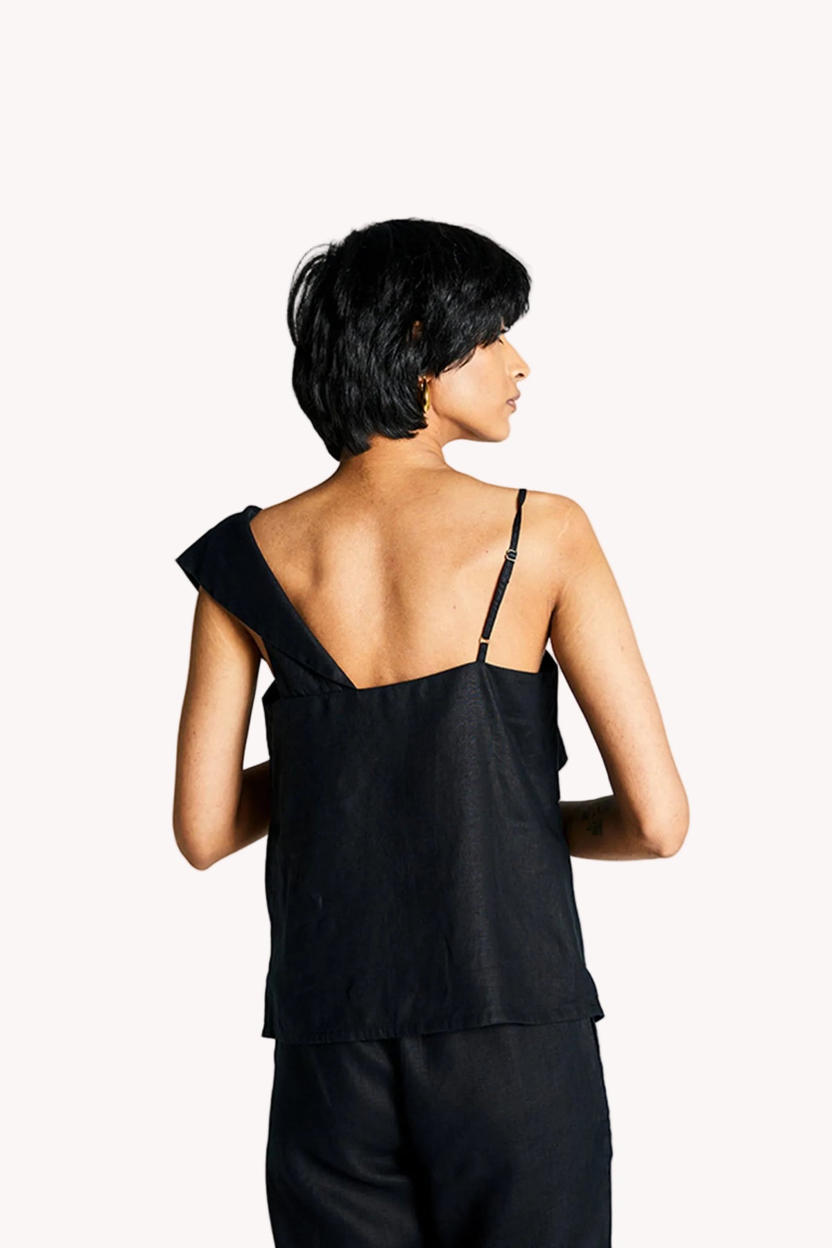 The Wandering Wave Top in Black