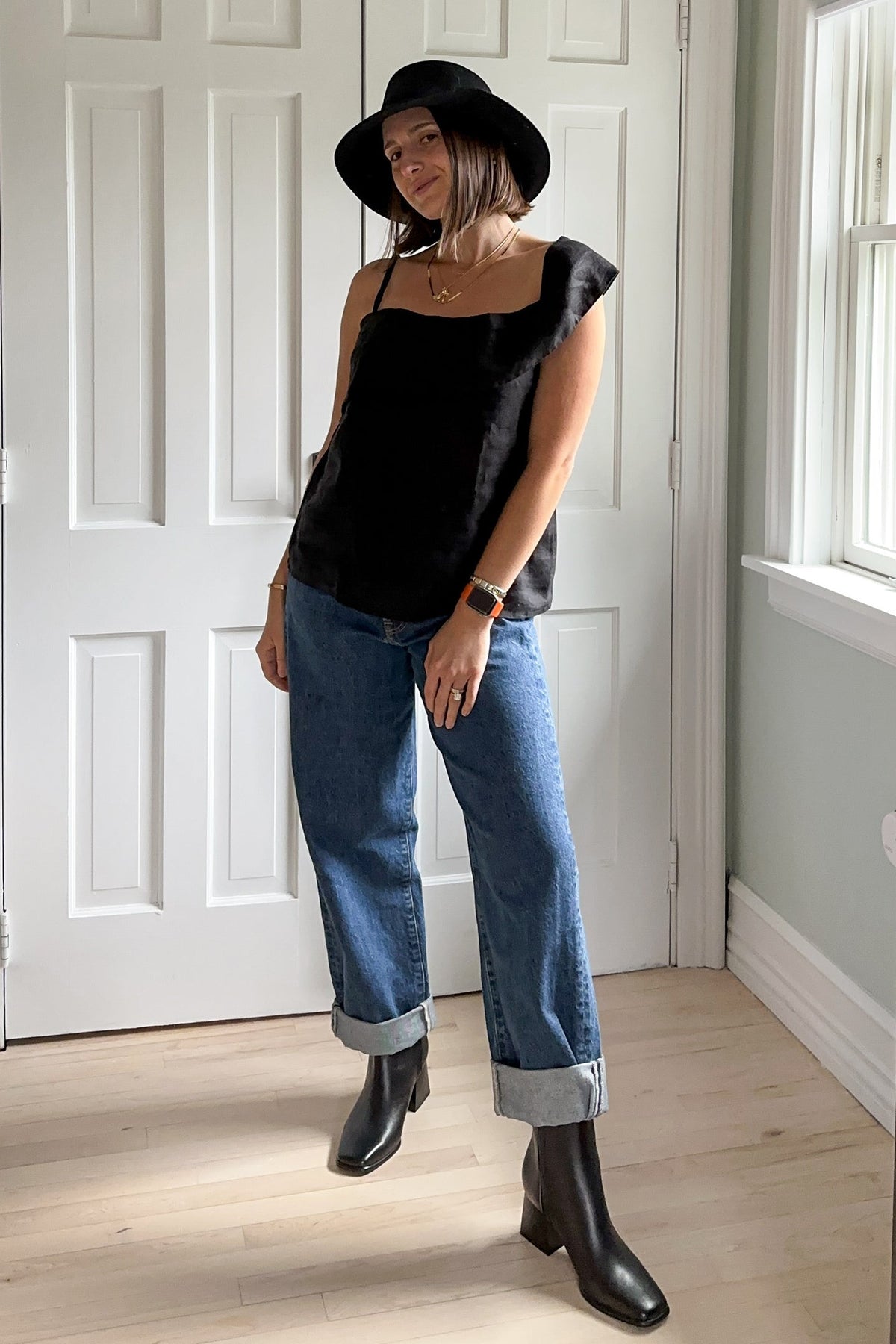 The Wandering Wave Top in Black
