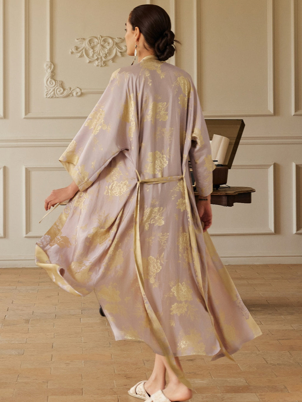 Reversible Lavender & Gold Jacquard Kimono Robe