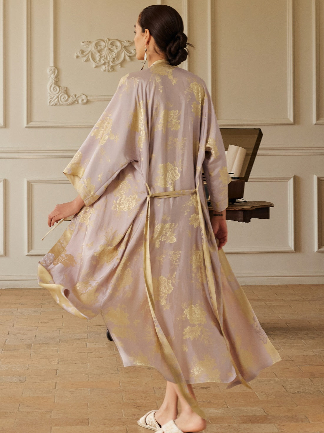 Reversible Lavender & Gold Jacquard Kimono Robe