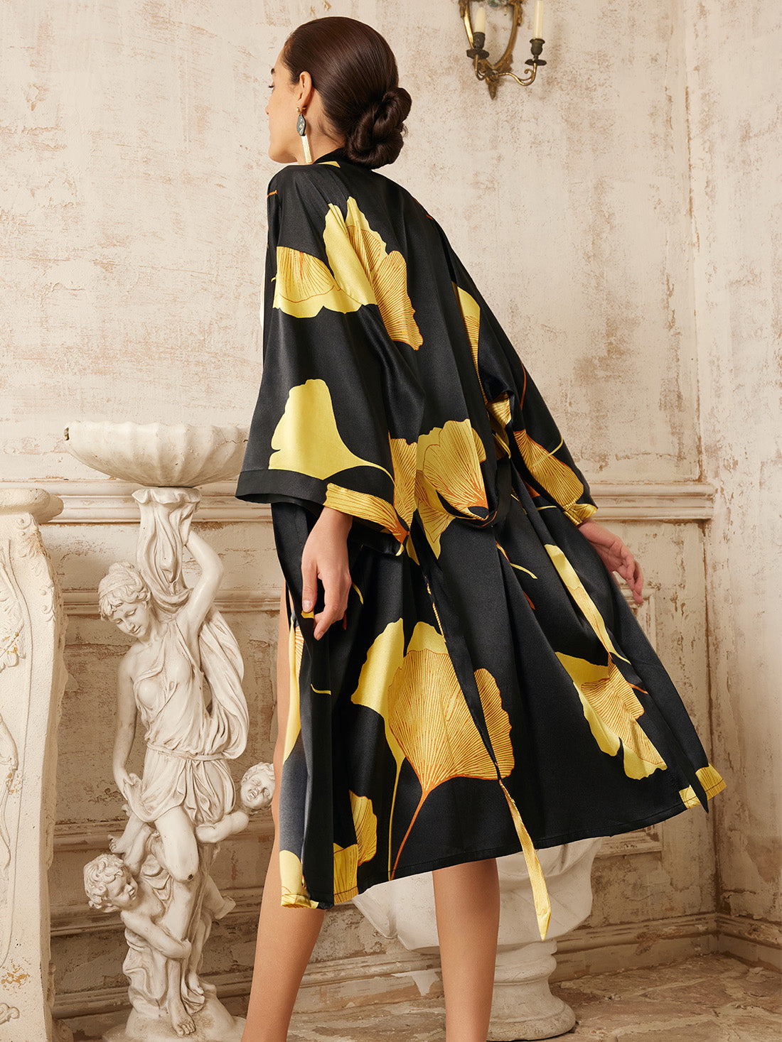 Yellow Ginkgo Leaf Print Black Kimono Robe