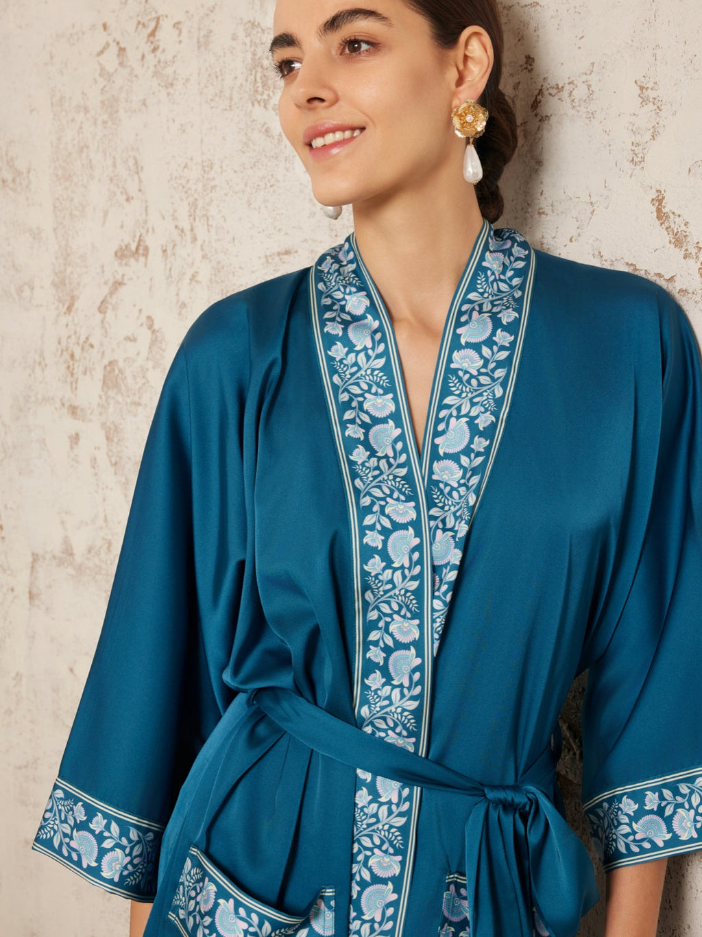 Dark Blue Embellished Flower Short Robe with Pockets