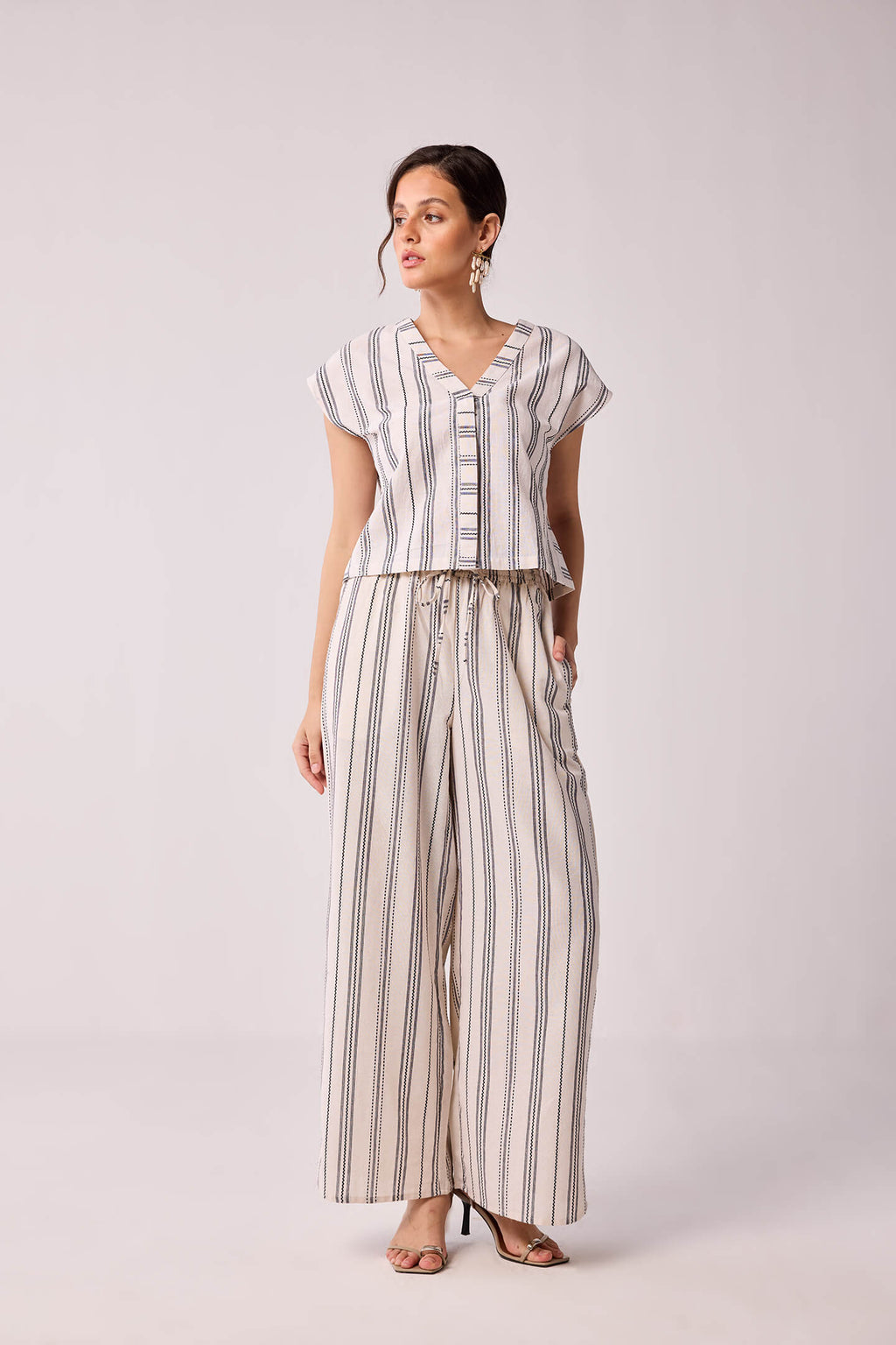 Wide-leg Drawstring Pants in Stripes