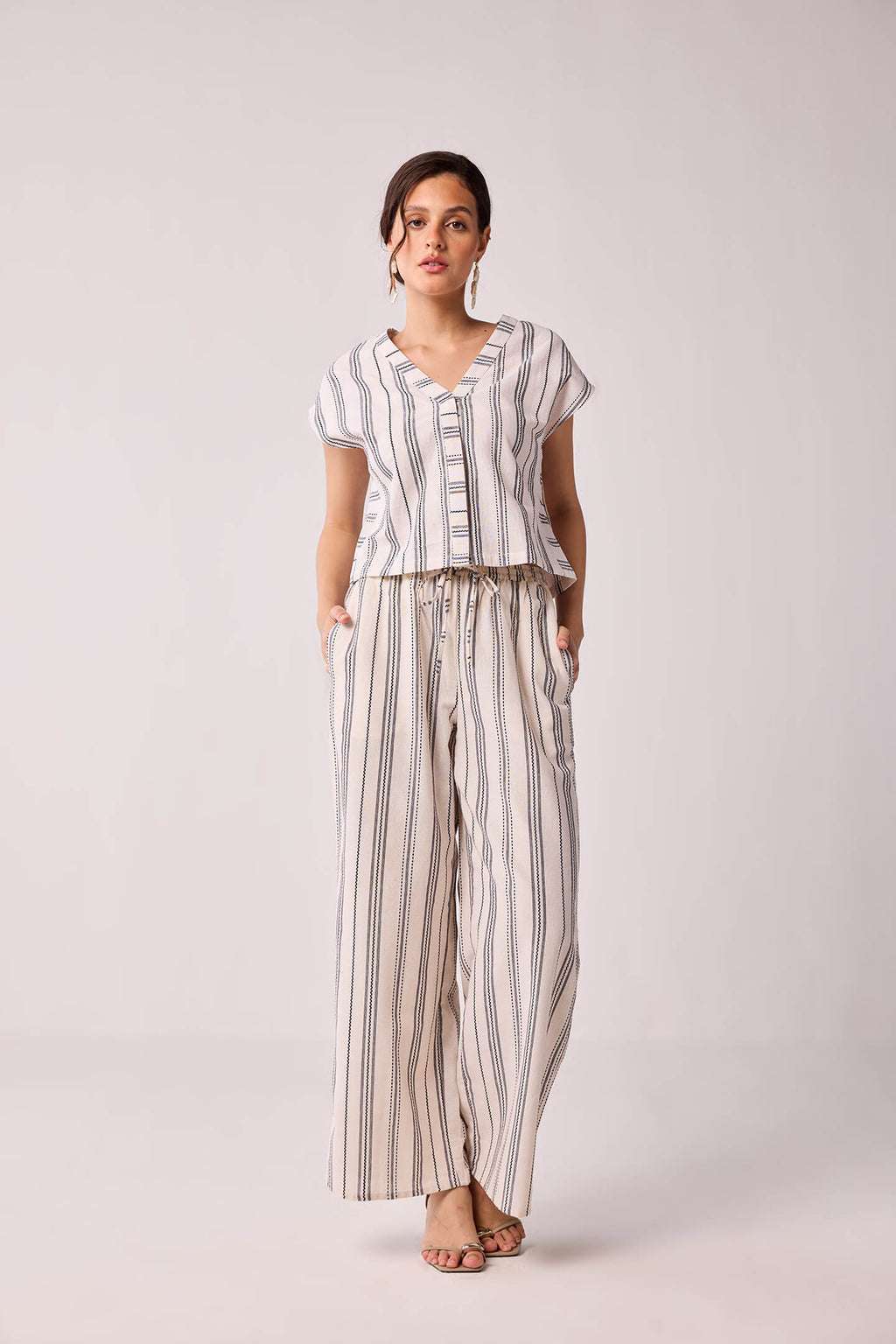 Wide-leg Drawstring Pants in Stripes