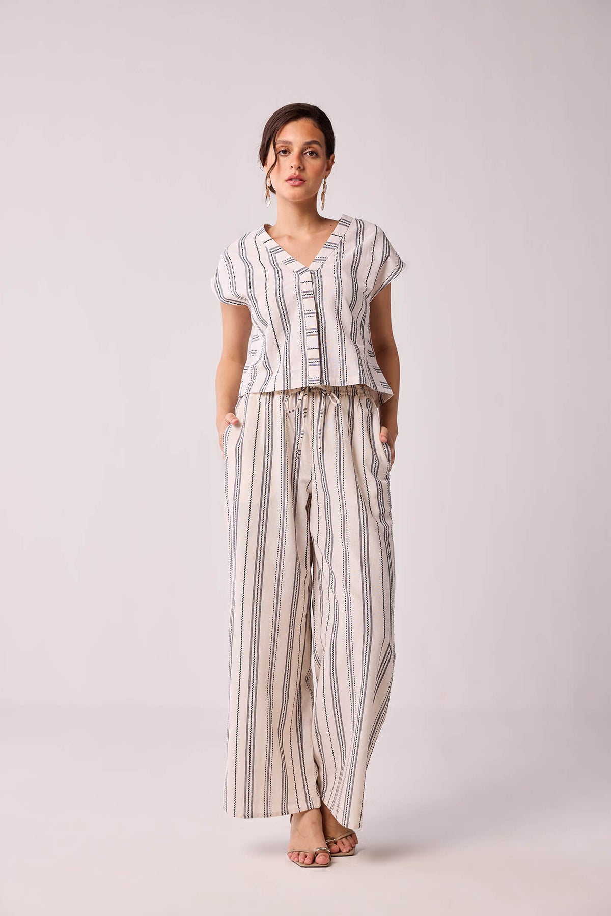 Wide-leg Drawstring Pants in Stripes