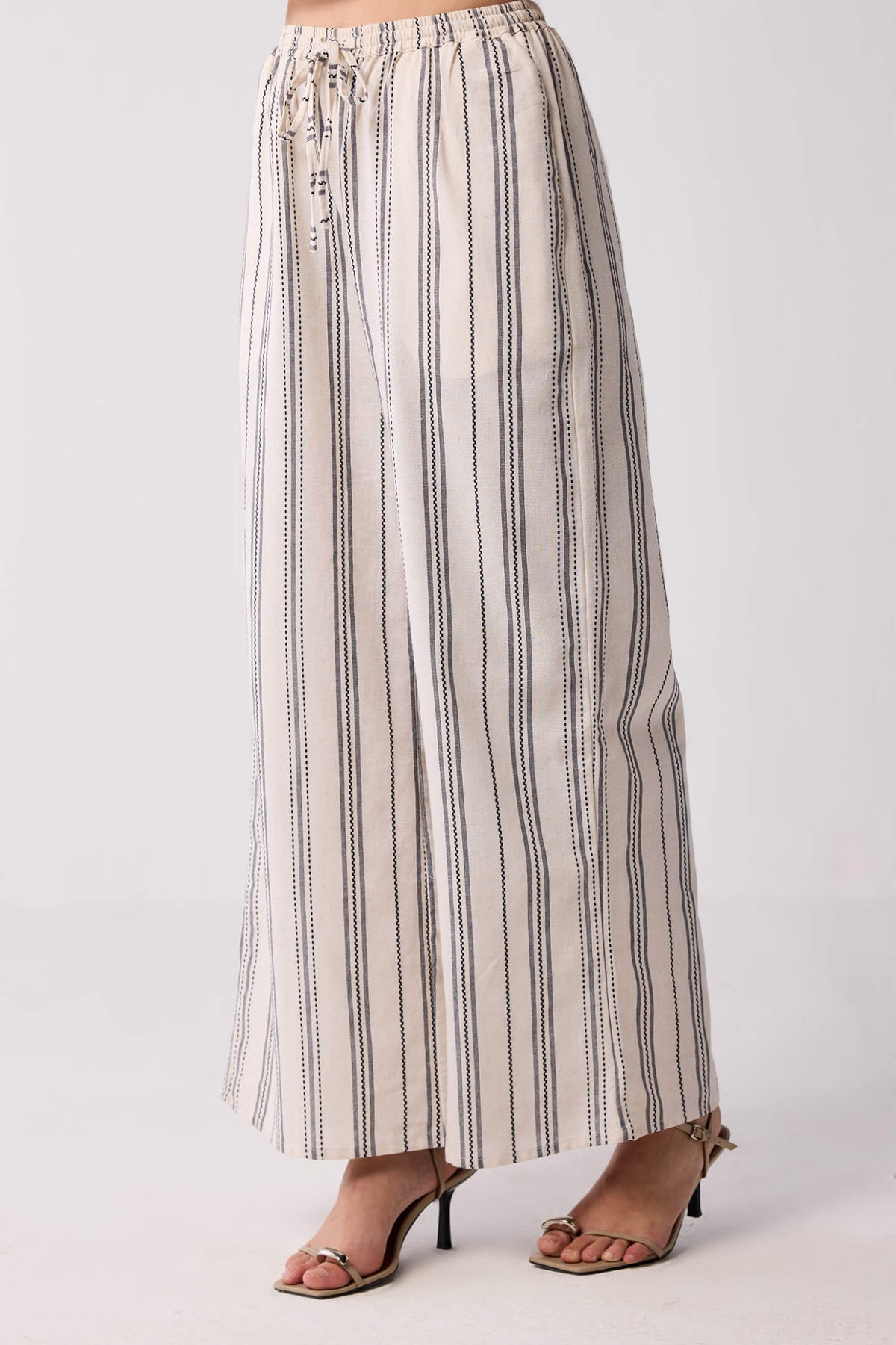 Wide-leg Drawstring Pants in Stripes