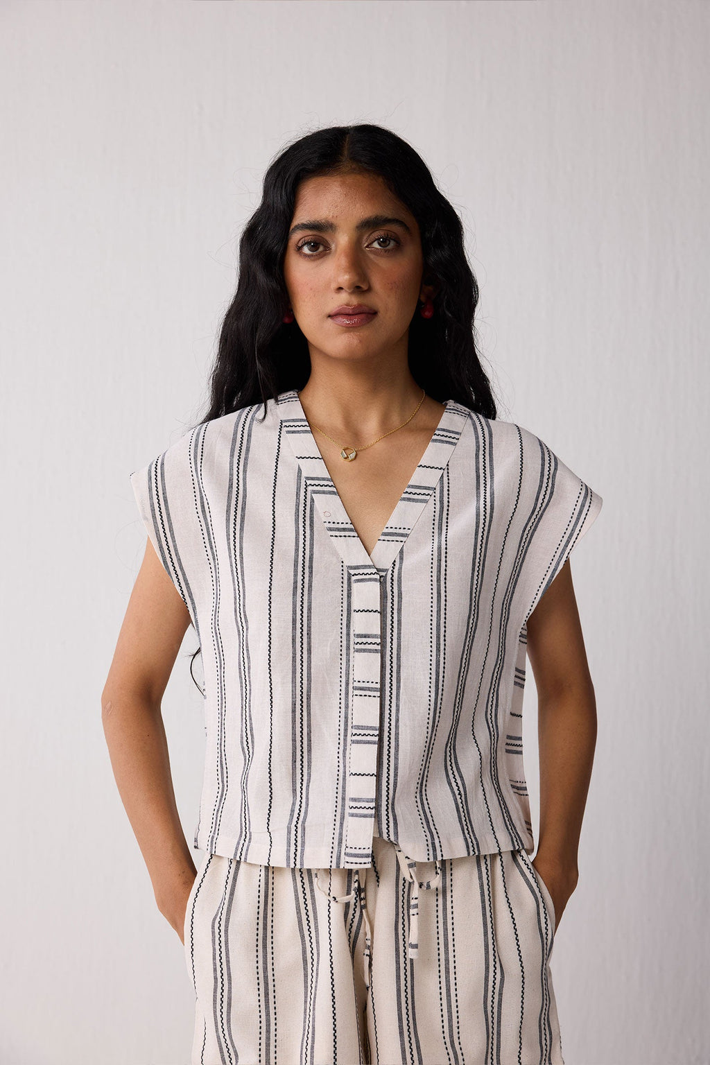 Regular Drawstring Shorts in Stripes