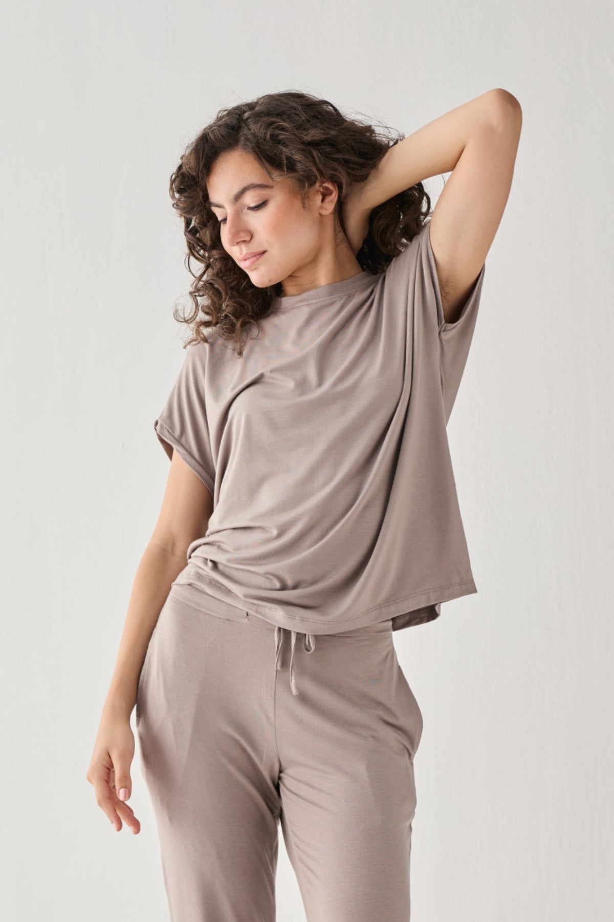Relaxed Tee in Earth Grey