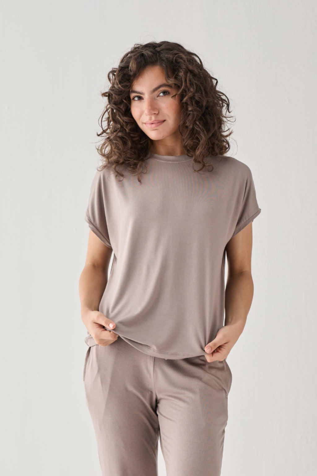 Relaxed Tee in Earth Grey