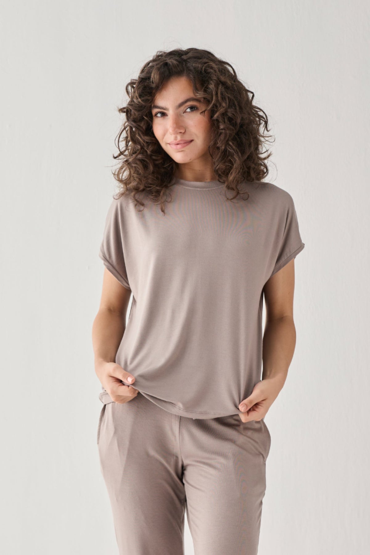 Relaxed Tee in Earth Grey