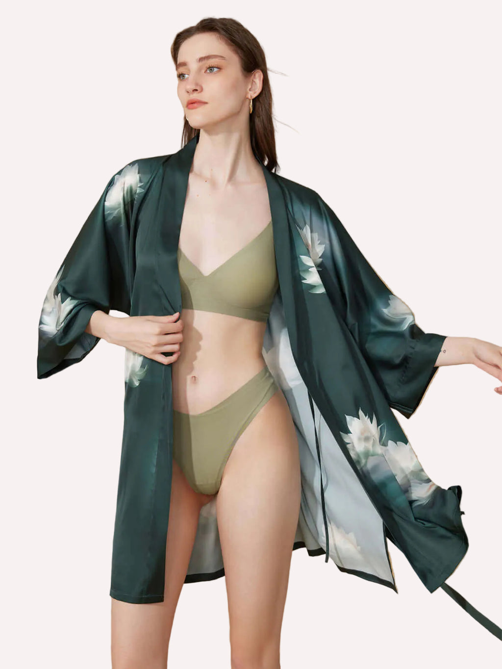 Short Kimono Robe White Lotus